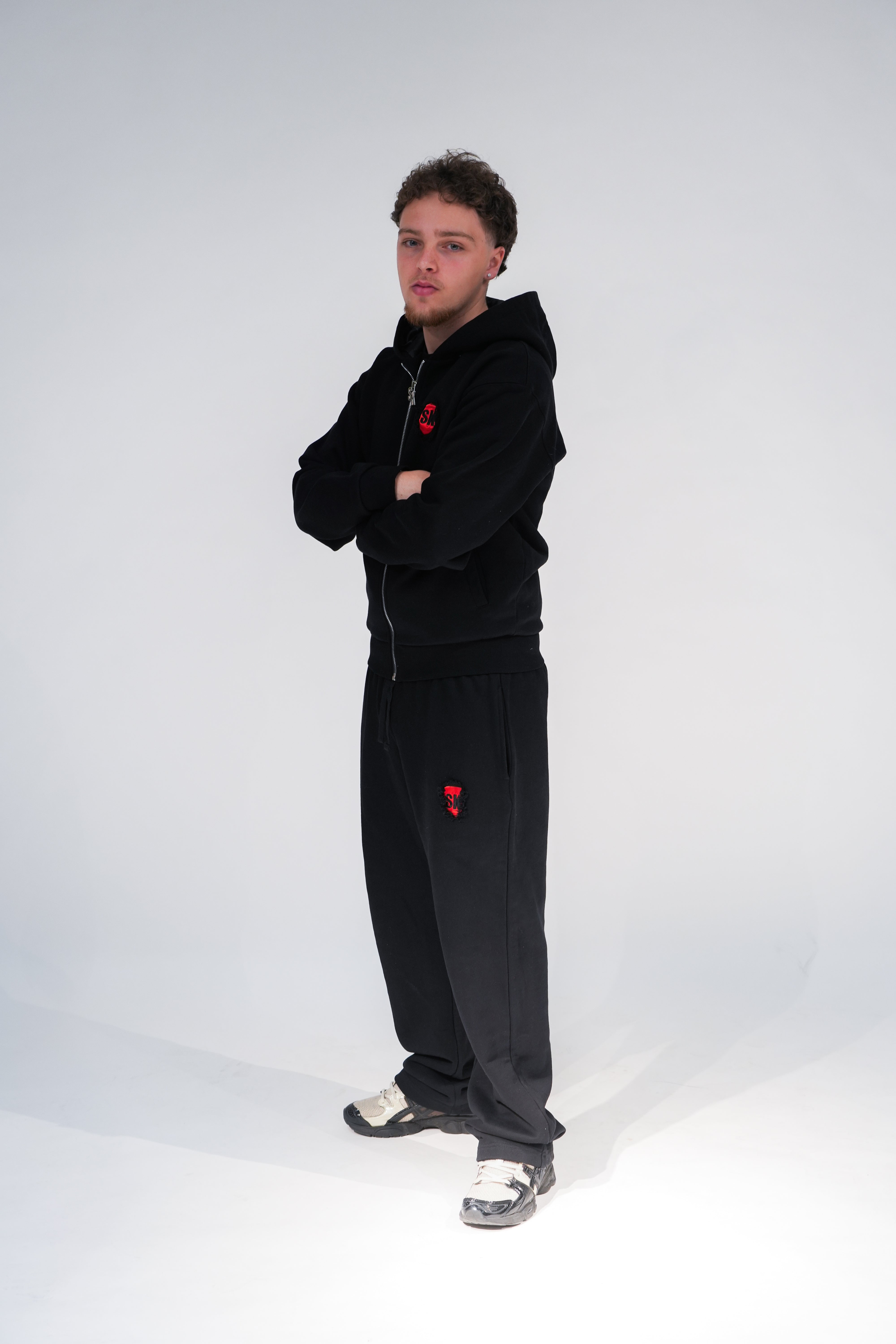 BLACK TEAR-OFF JOGGER