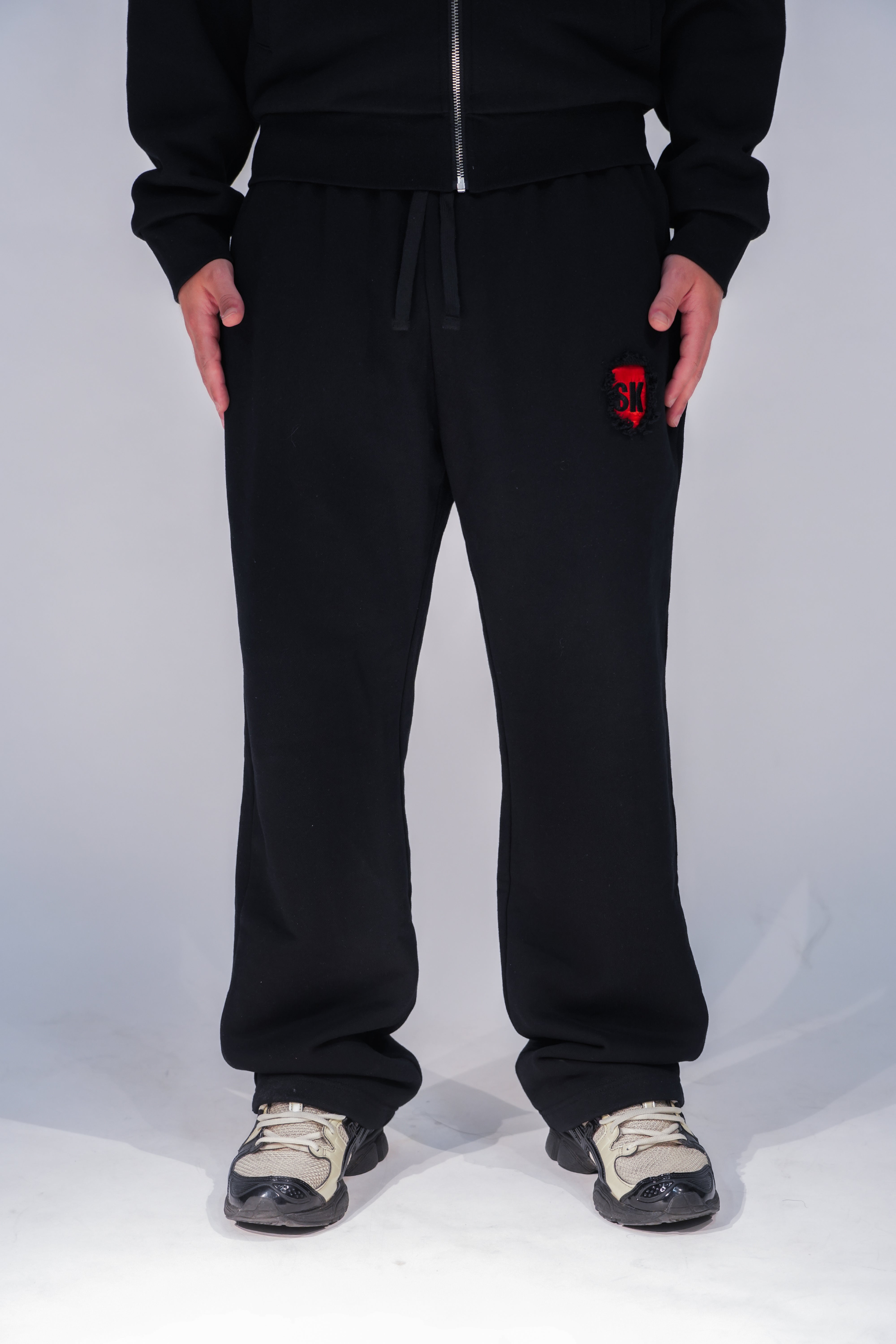 BLACK TEAR-OFF JOGGER